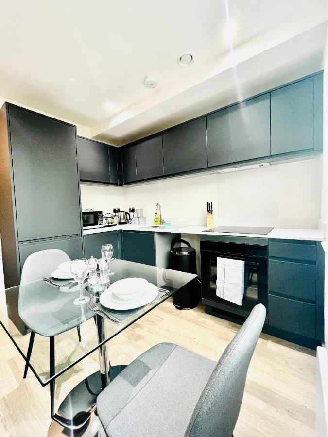 Stylish Studio Apartment Near To Old Trafford Stadium Manchester Esterno foto